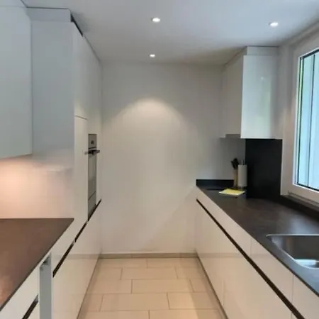 Апартаменти Fantastic 2 Bd Flat - Duke1